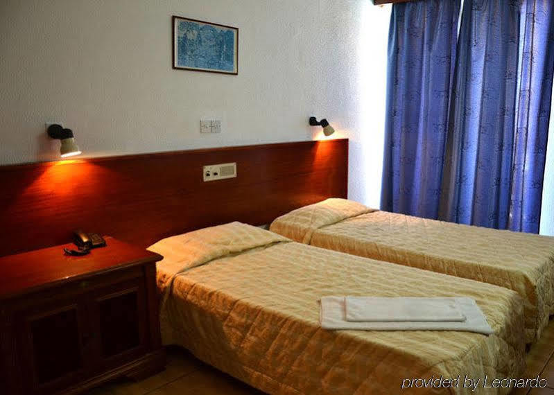 ลาร์โค โฮเต็ล Hotel ลาร์นาคา ภายนอก รูปภาพ
